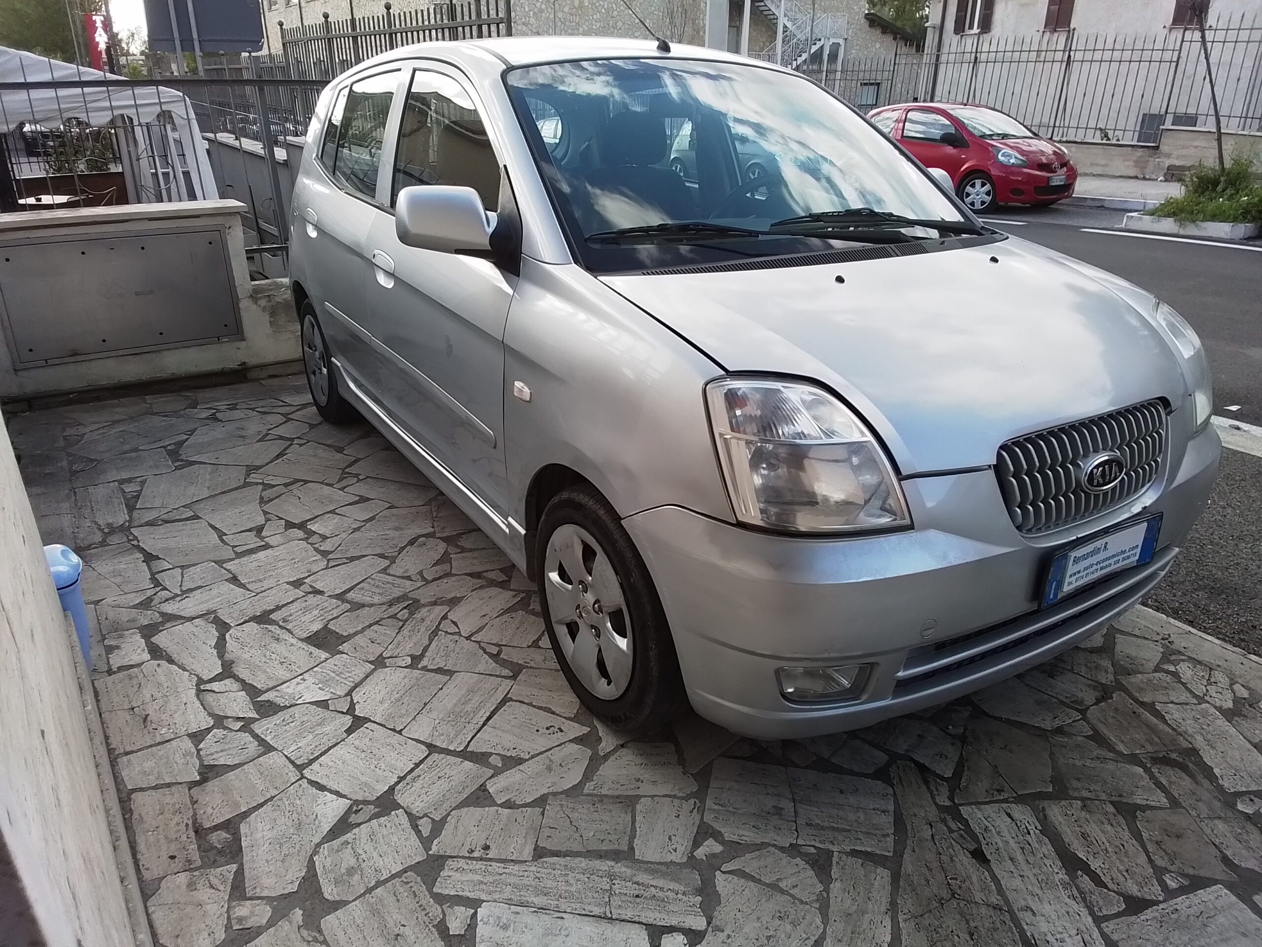 KIA PICANTO 1.O BENZINA ANNO 2007 KM 129000 OTTIMA PER NEOPATENTATI CON A.C. RADIO, 4 VETRI ELETTRICI